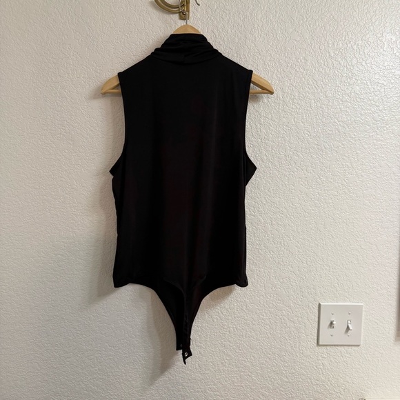 Express Body Contour Mock Neck Sleeveless Bodysuit Black Size XL - Picture 2 of 3